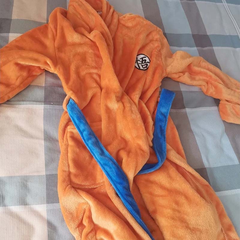 Dragon Ball Z Son Goku Bathrob - Cosplay Fireball Prop recension och pris